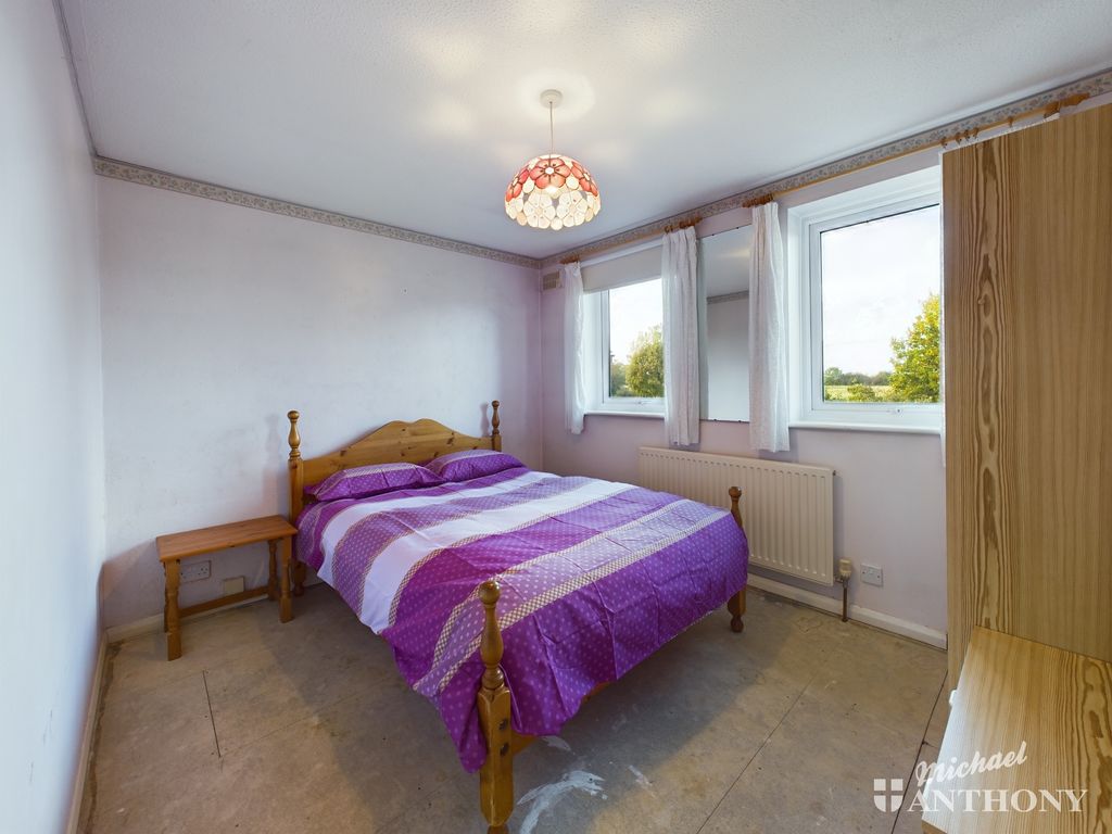 2 bed semi-detached house for sale in Belle Vue, Stone, Aylesbury, Buckinghamshire HP17, £310,000