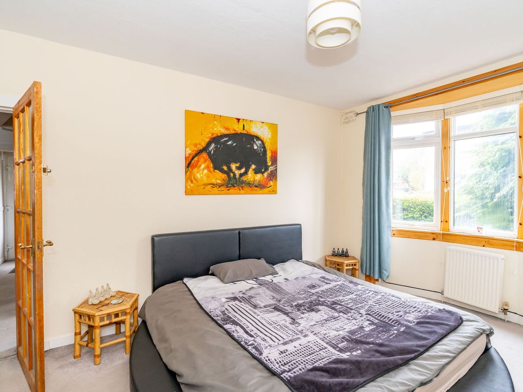2 bed flat for sale in Carrick Knowe Hill, Edinburgh EH12, £180,000
