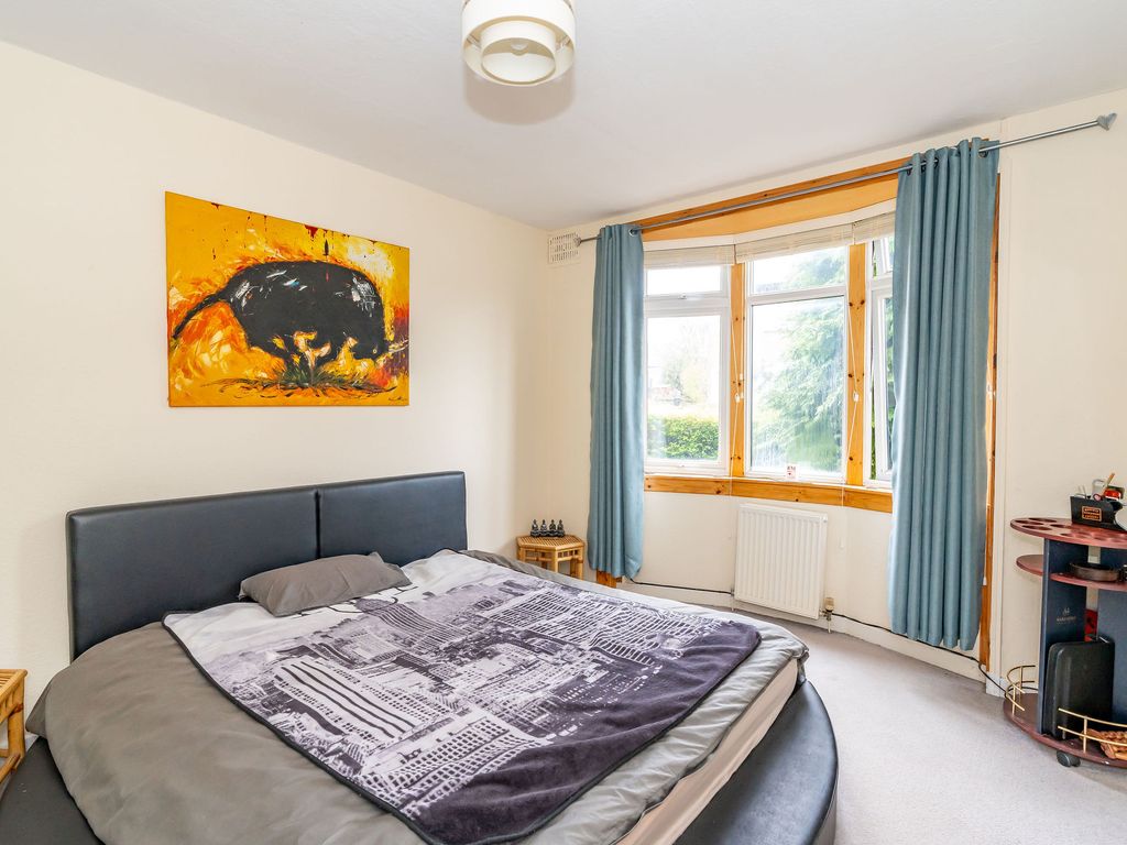 2 bed flat for sale in Carrick Knowe Hill, Edinburgh EH12, £180,000