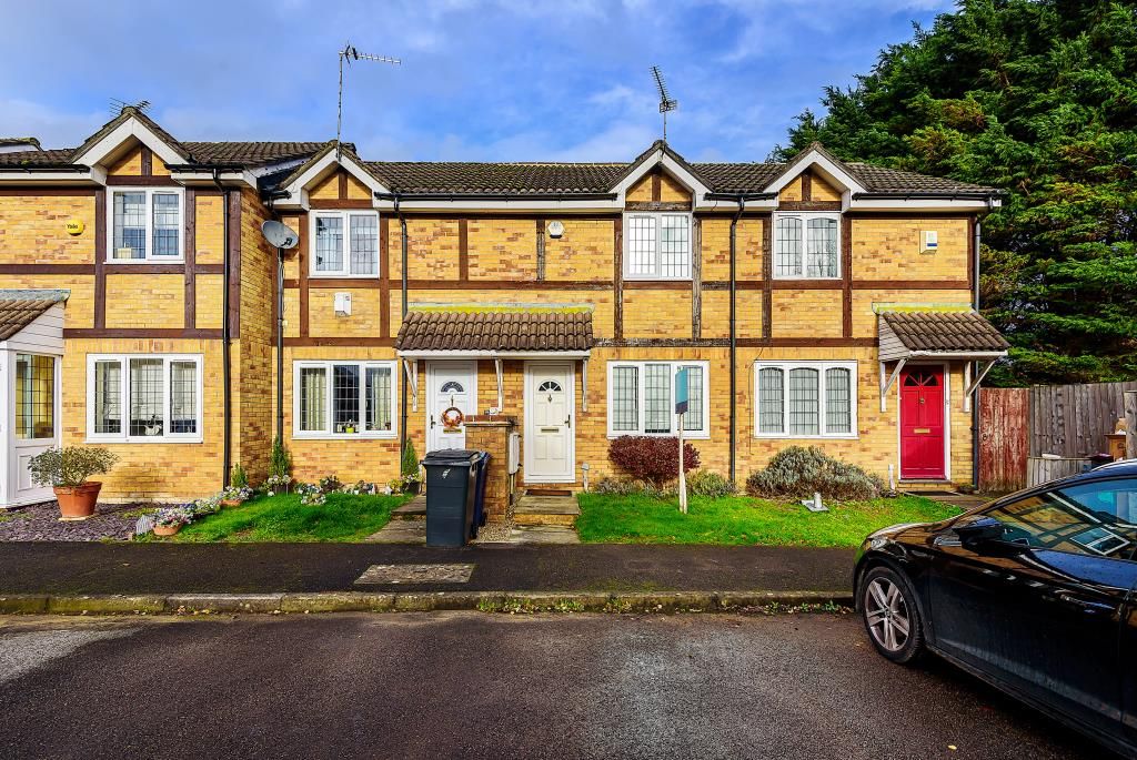 3 bed terraced house for sale in High Wycombe, Buckinghamshire HP11, £400,000