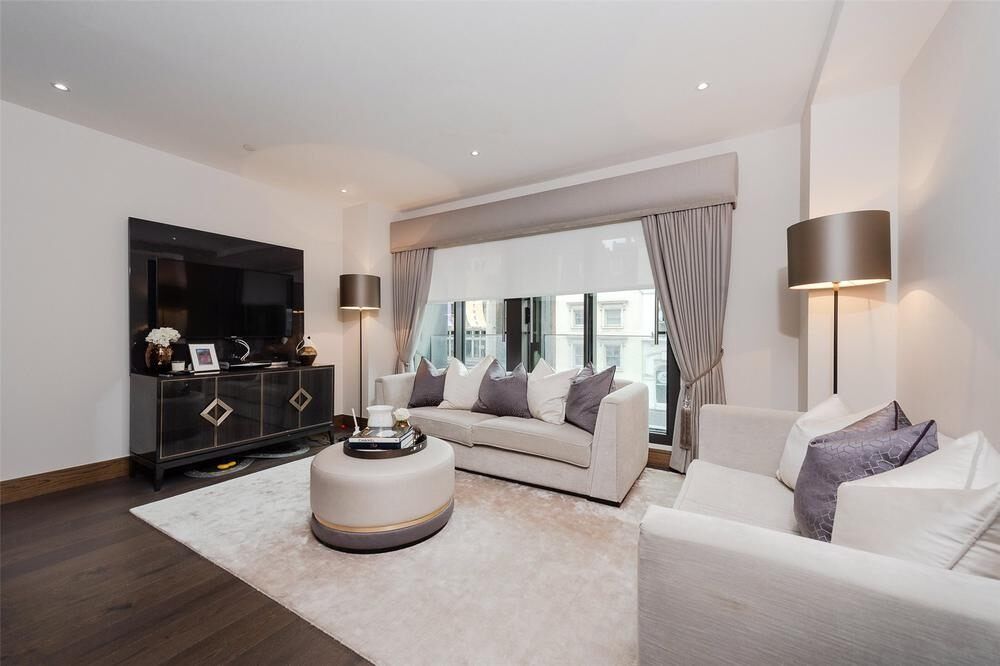 2 bed flat for sale in Hanway Street, London W1T, £1,850,000