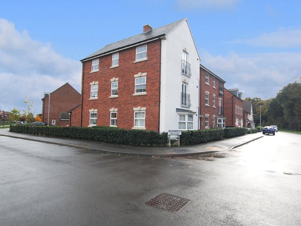 2 bed flat for sale in Bloomfield Crescent, Doseley, Telford TF4, £165,000