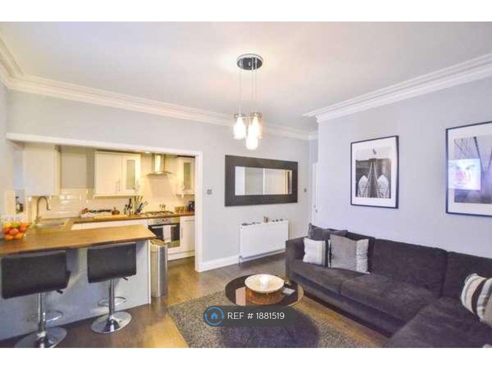 2 bed flat to rent in West Kilbride, West Kilbride KA23, £650 pcm