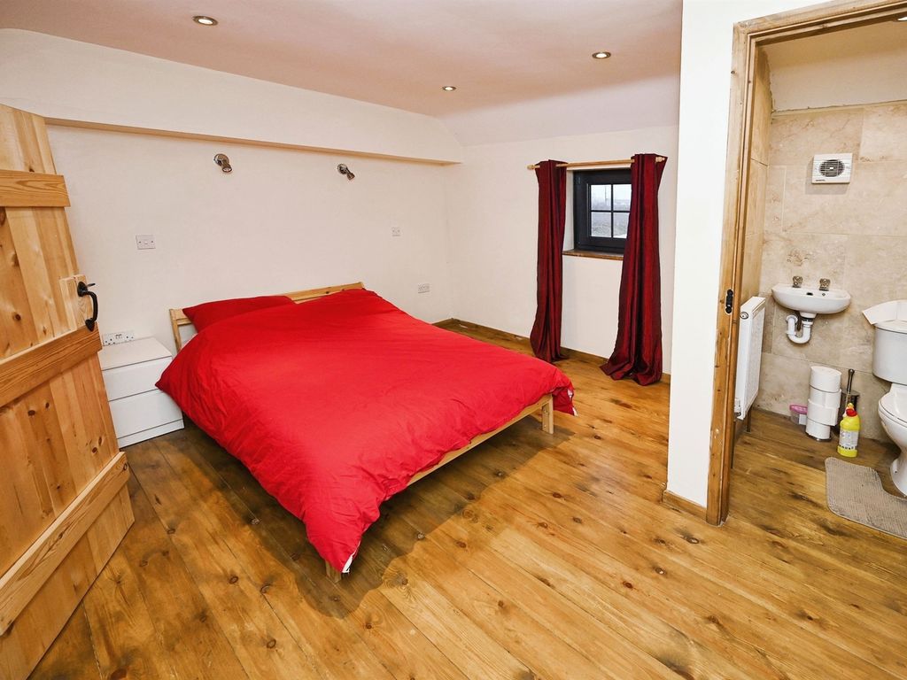 7 bed detached house for sale in Croft Lane, Croft, Skegness PE24, £600,000
