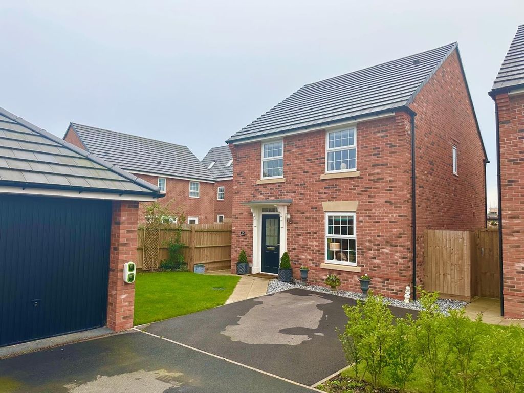4 bed detached house for sale in Thomas Fairfax Way, Nantwich, Cheshire CW5, £359,000