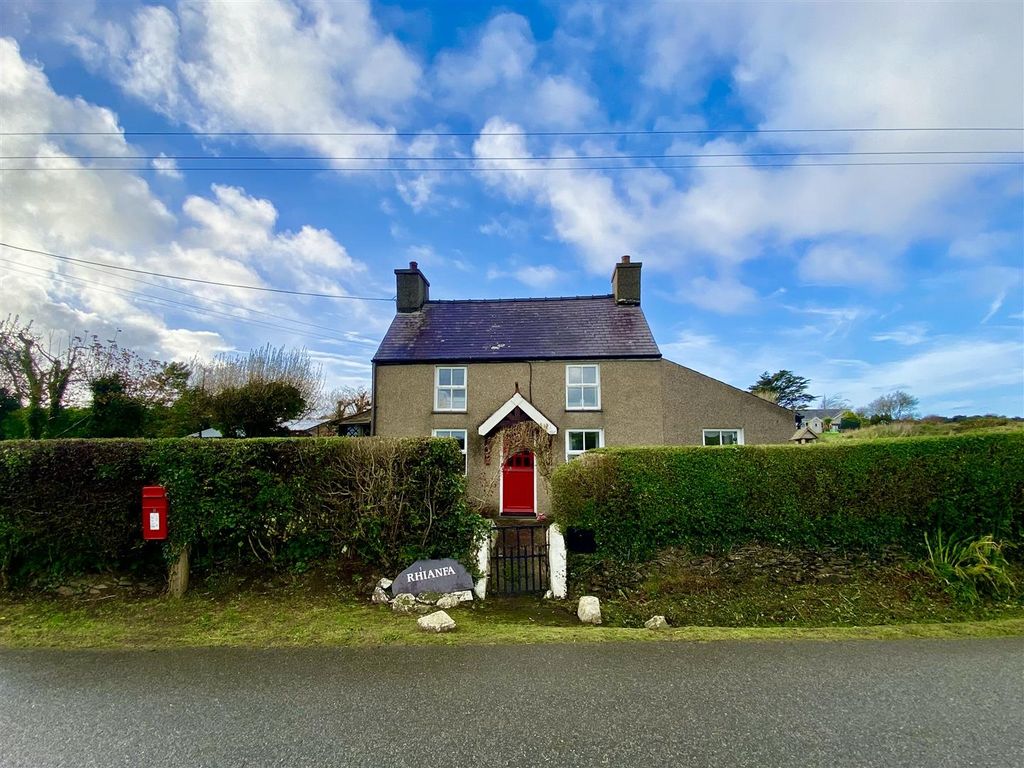 2 bed cottage for sale in Dinas, Pwllheli LL53, £285,000