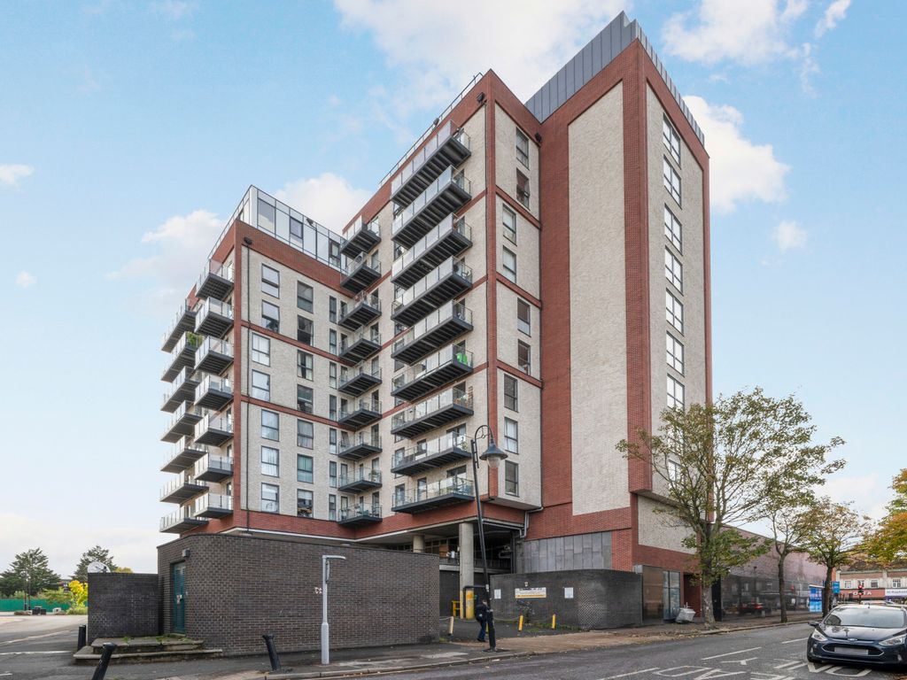 2 bed flat for sale in Blagdon Road, New Malden KT3, £500,000