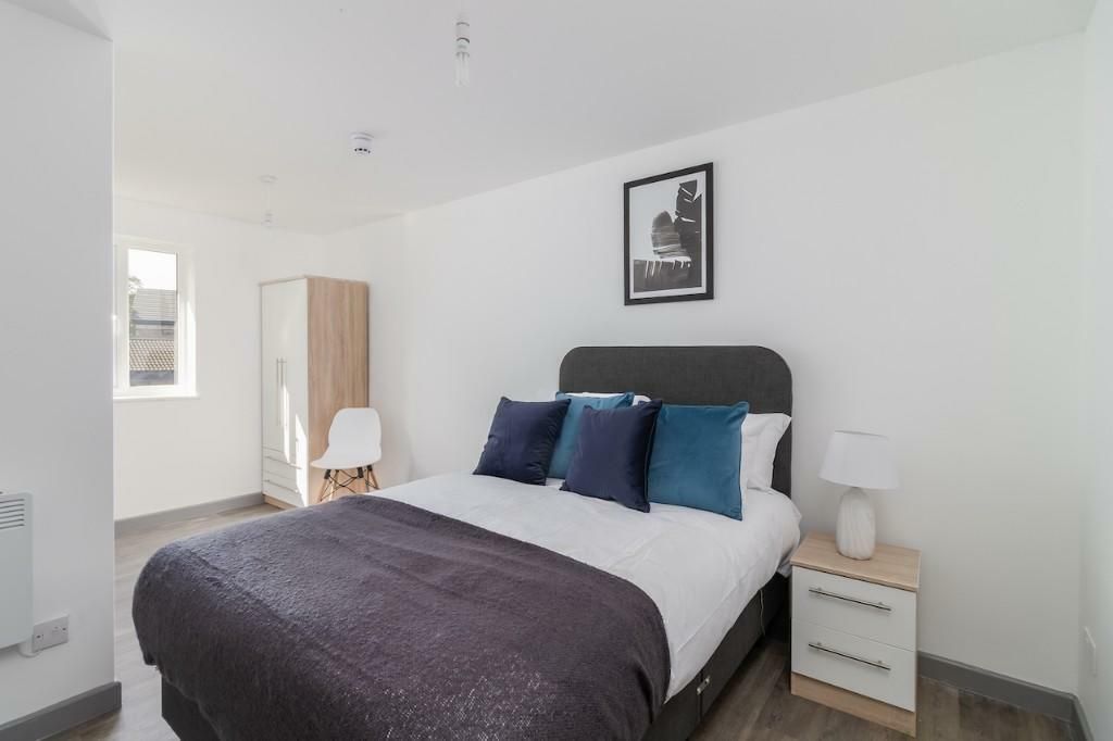 Room to rent in Devonshire Road, Prenton CH43, £475 pcm