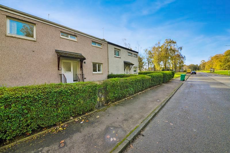 3 bed terraced house for sale in Moffat Court, Glenrothes KY6, £57,000