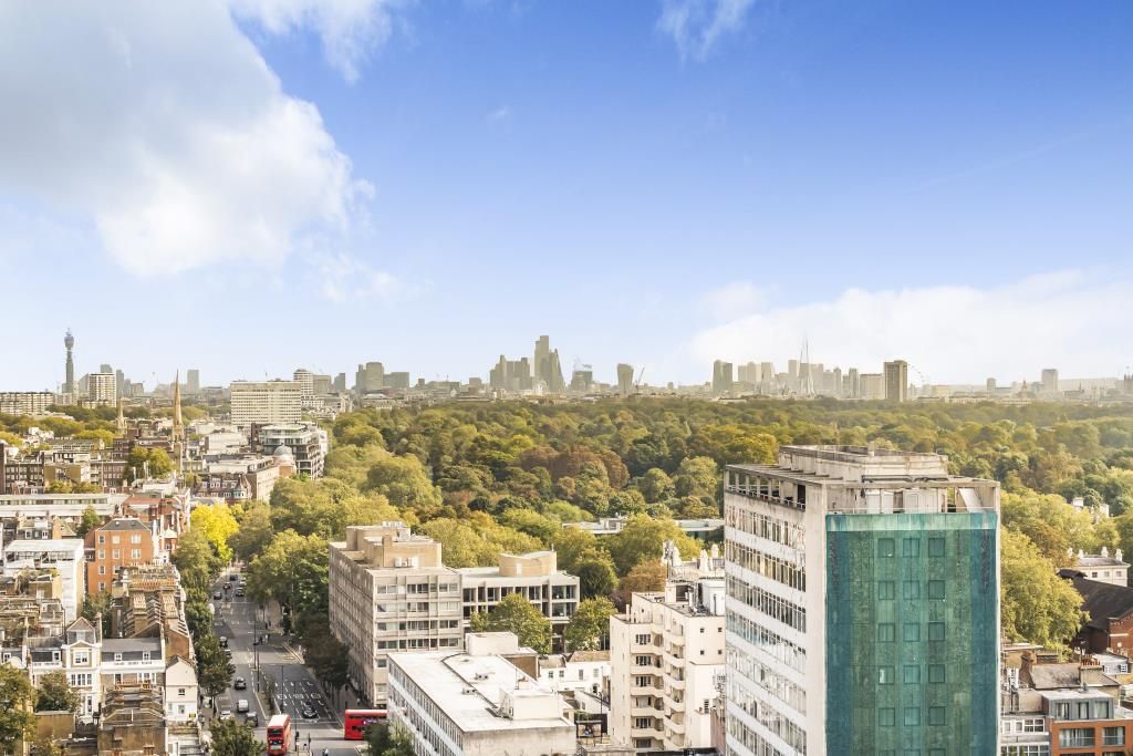2 bed flat for sale in Camden Hill Towers, Notting Hill Gate W11, £900,000