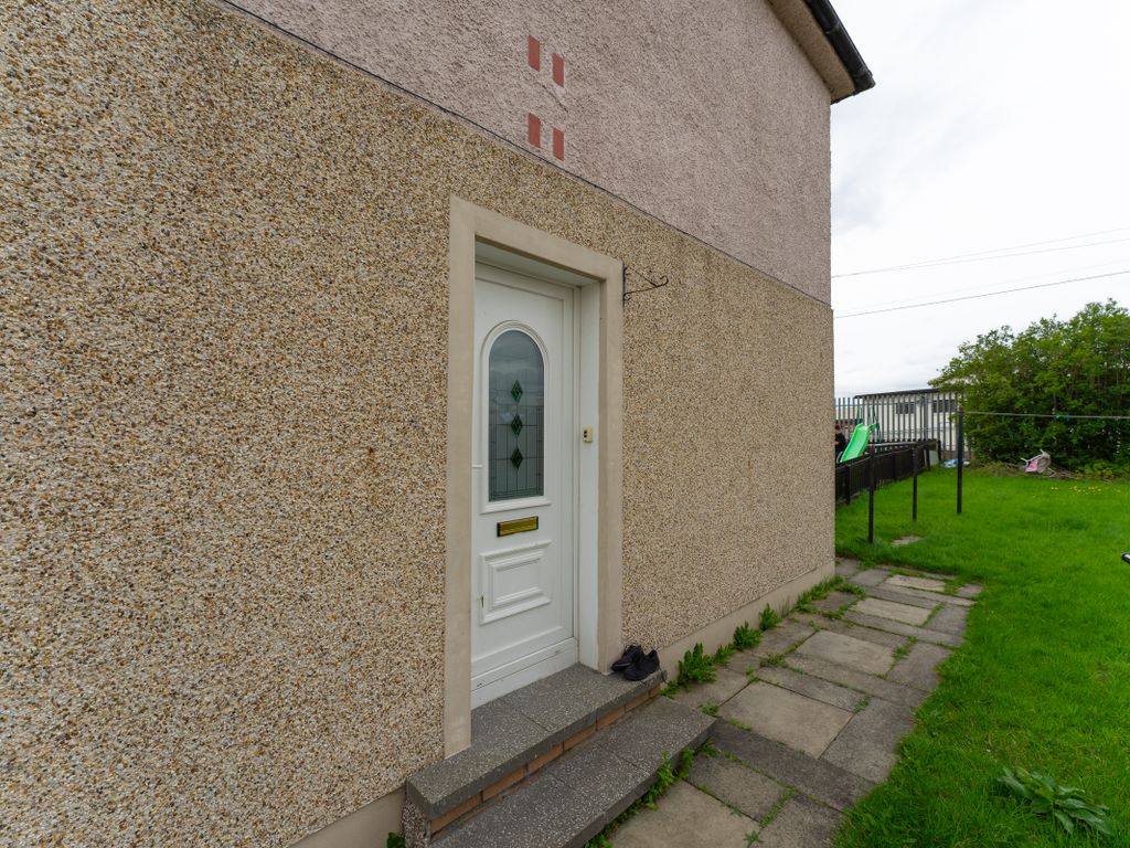 2 bed flat for sale in Loanhead Crescent, Motherwell ML1, £70,000