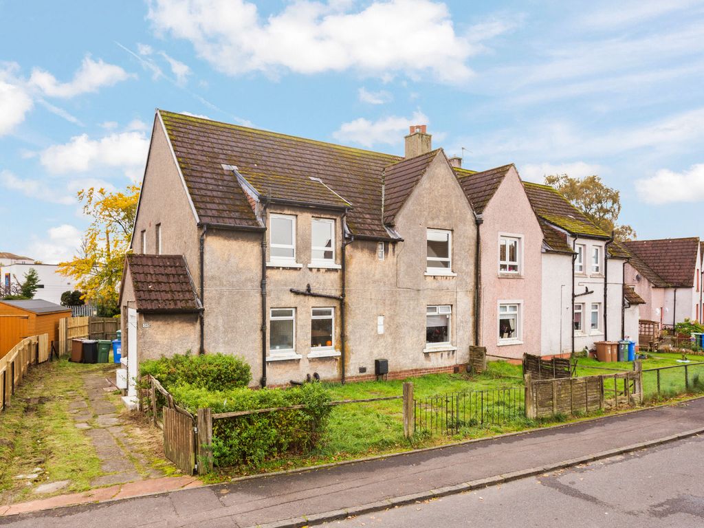 3 bed flat for sale in The Avenue, Whitburn, West Lothian EH47, £94,000
