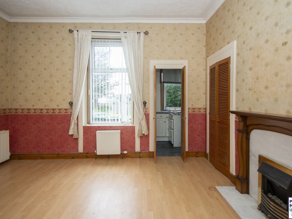 1 bed flat for sale in Mackinlay Place, Kilmarnock KA1, £29,995