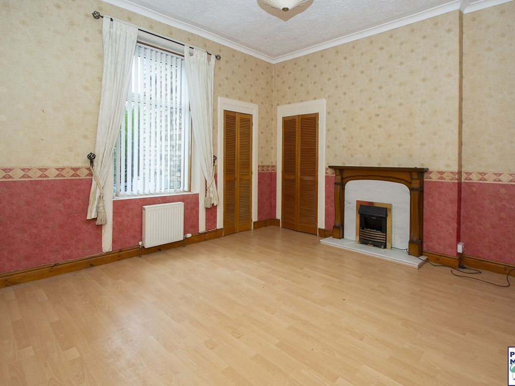 1 bed flat for sale in Mackinlay Place, Kilmarnock KA1, £29,995