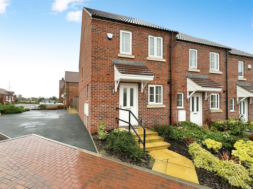 2 bed end terrace house for sale in Mancetter Close, Kirby Muxloe, Leicester LE9, £255,000
