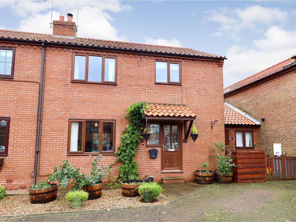 3 bed property for sale in Rose & Crown Court, Fridaythorpe, Driffield YO25, £250,000