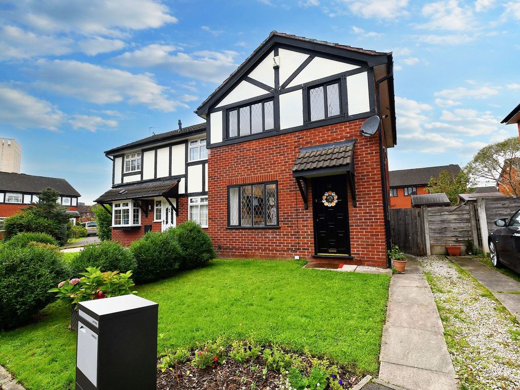 3 bed semi-detached house for sale in Steeple Drive, Salford M5, £230,000