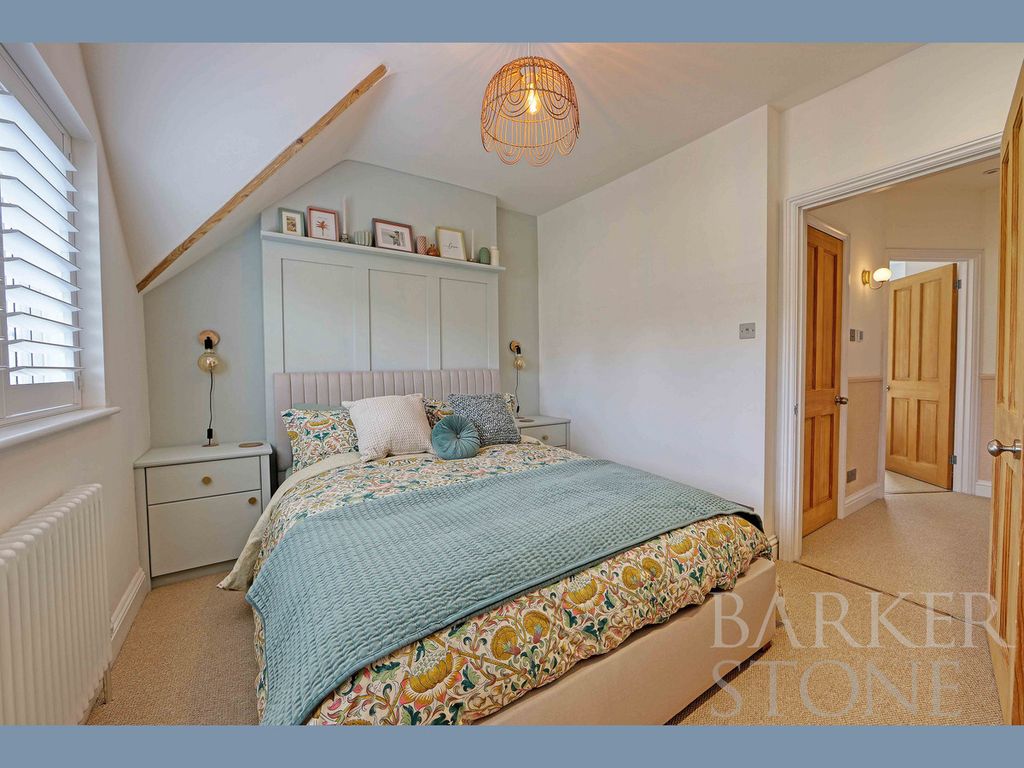 3 bed semi-detached house for sale in Dean Lane, Cookham Dean SL6, £695,000