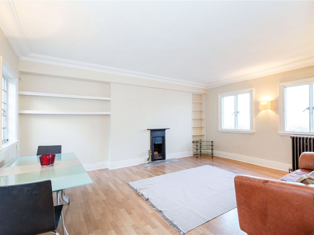 1 bed flat for sale in Chiltern Court, Baker Street NW1, £695,000