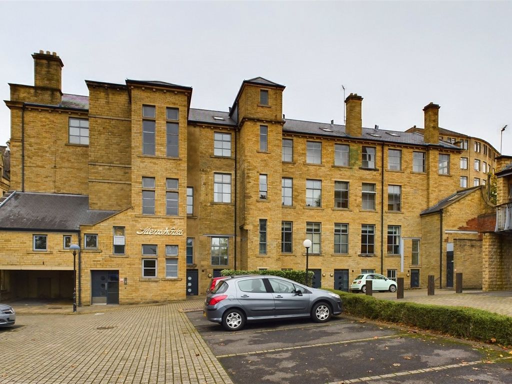 2 bed flat for sale in Peckover Street, Bradford, West Yorkshire BD1, £90,000