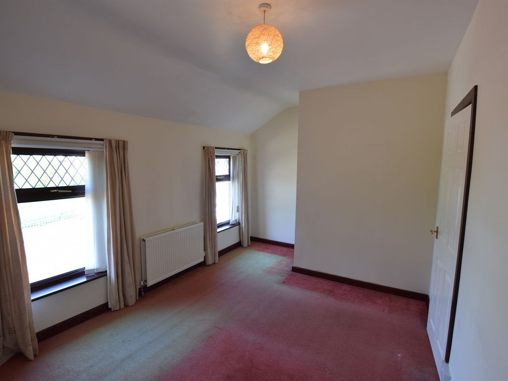 3 bed property for sale in Penybryn Avenue, Cefn Fforest, Blackwood NP12, £140,000