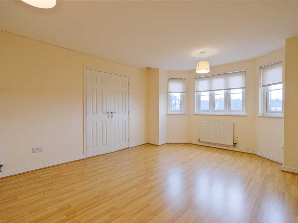 2 bed flat for sale in Phillips Wynd, Hamilton ML3, £134,995