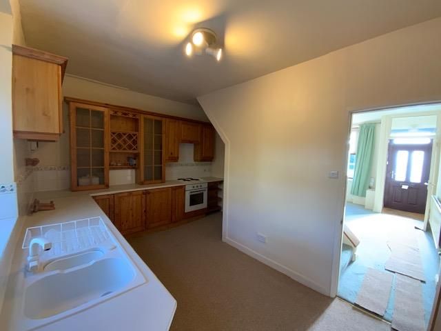 2 bed property to rent in Mottram Moor, Hollingworth, Hyde SK14, £825 pcm