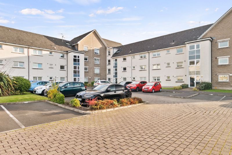 2 bed flat for sale in Castle Road, Dumbarton G82, £175,000