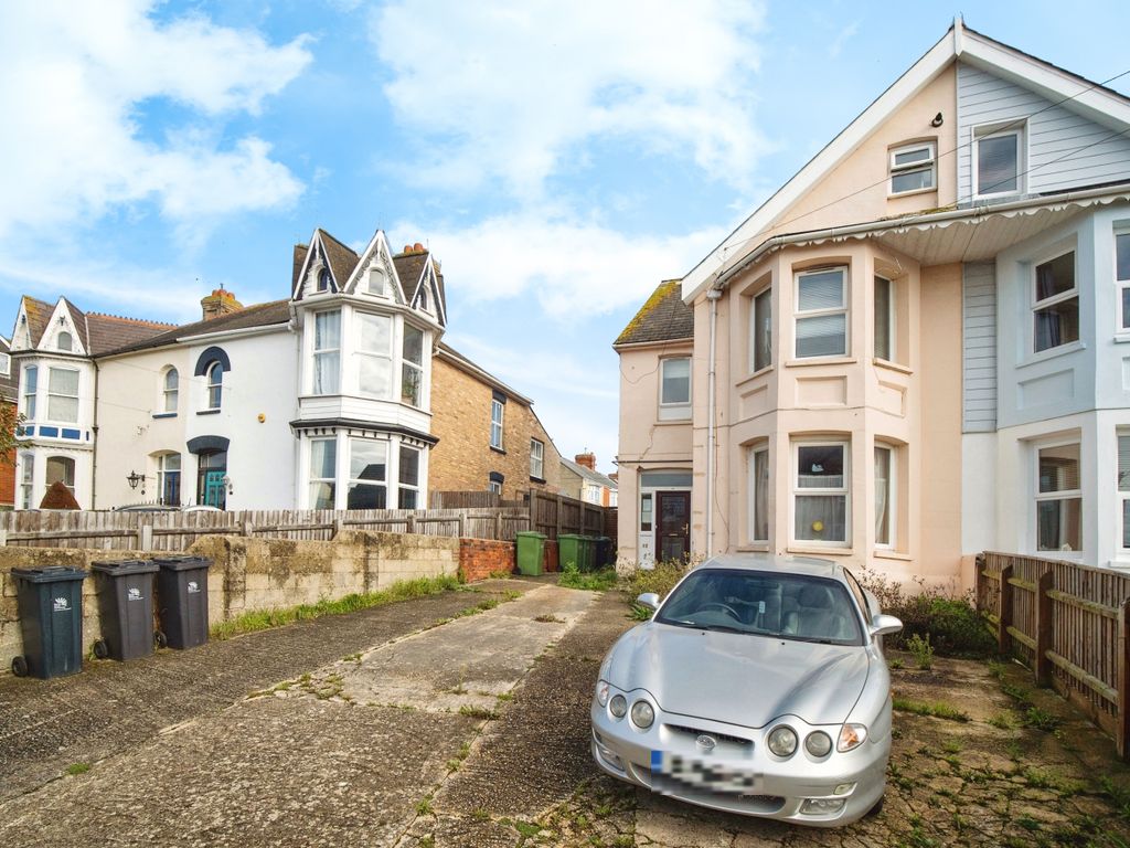 1 bed flat for sale in Franklin Road, Weymouth DT4, £85,500