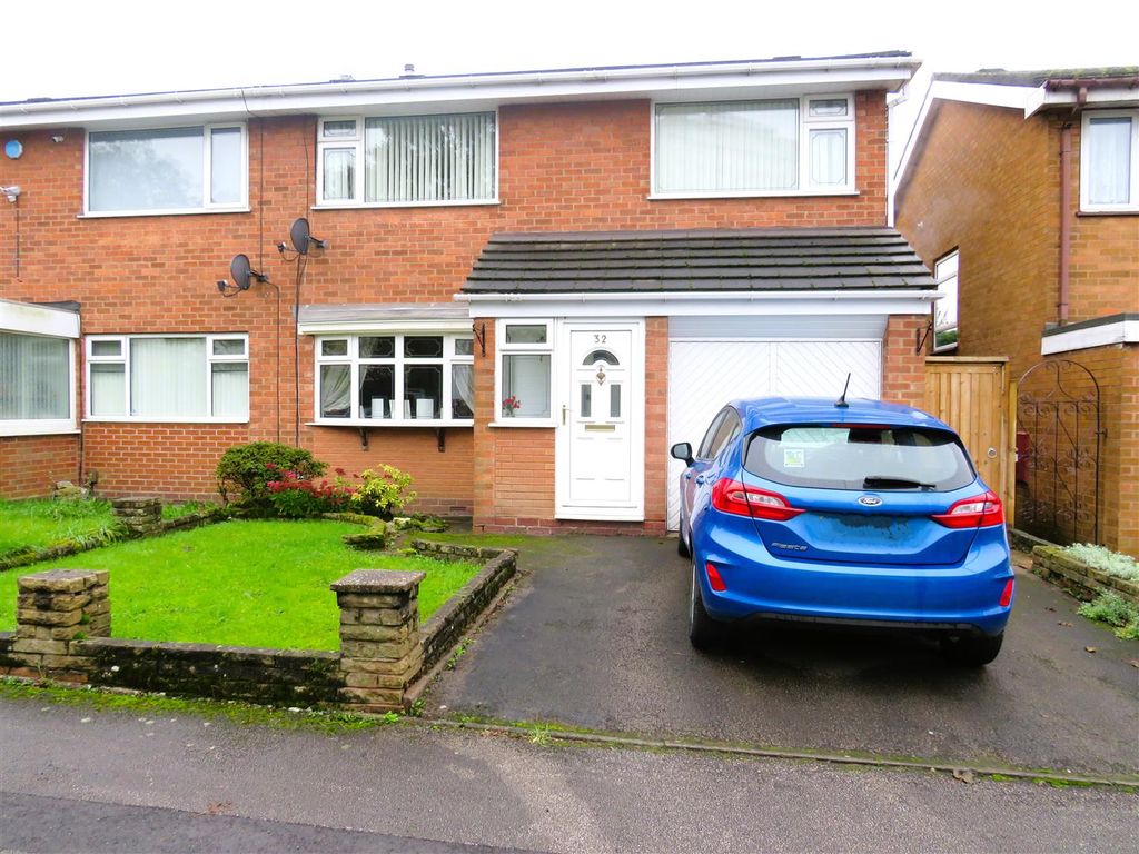 3 bed semi-detached house for sale in Sark Drive, Birmingham B36, £219,950