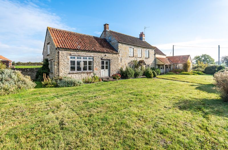 2 bed detached house for sale in Upper Huntingford Farm, Charfield GL12, £850,000