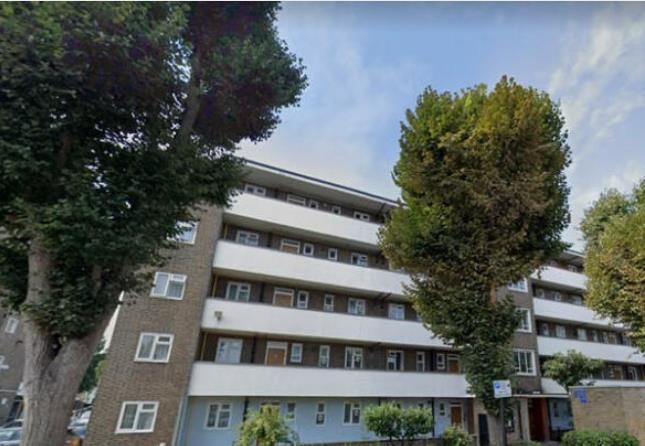 2 bed flat for sale in Crawford Estate, London SE5, £315,000