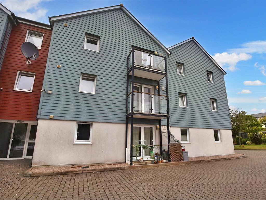 1 bed flat for sale in Whym Kibbal Court, Redruth TR15, £109,950