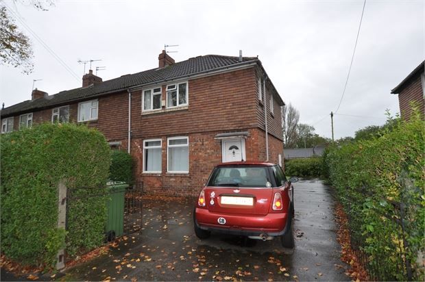 3 bed end terrace house for sale in Alcuin Avenue, Tang Hall, York YO10, £227,500