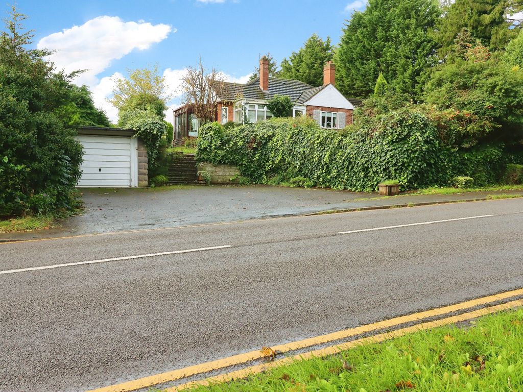 3 bed detached bungalow for sale in Cross Houses, Shrewsbury SY5, £425,000