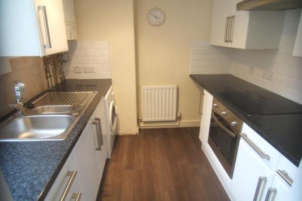 1 bed flat to rent in Temperance Hall, Leeds LS27, £650 pcm