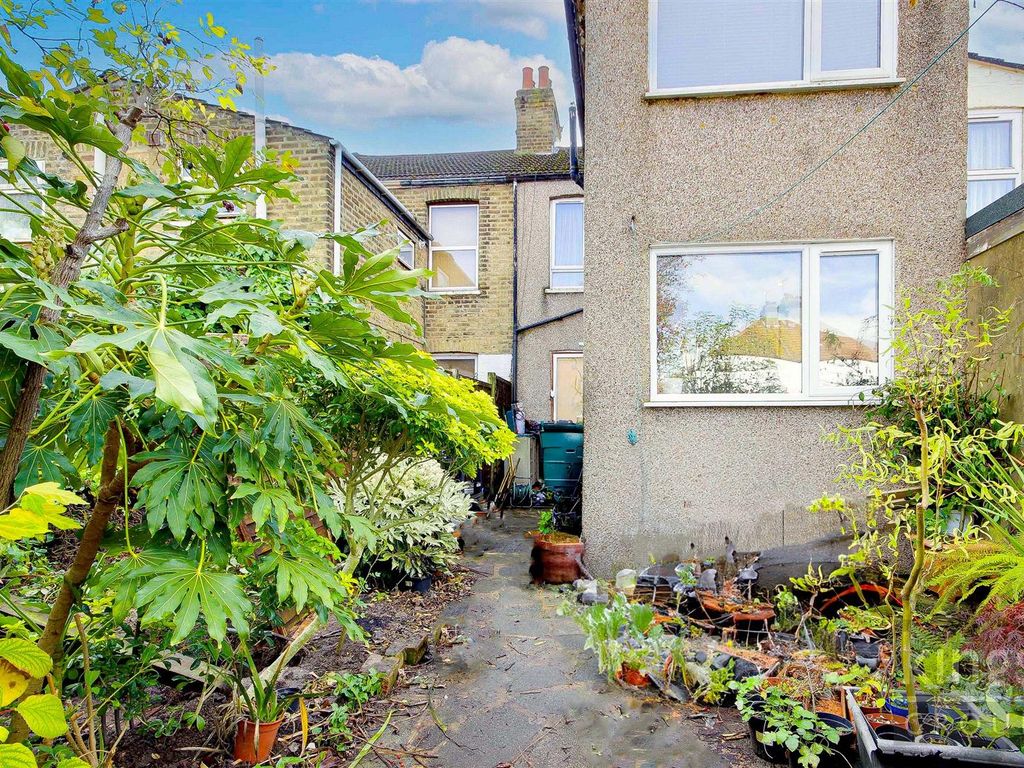 3 bed terraced house for sale in Cheddington Road, Edmonton N18, £425,000