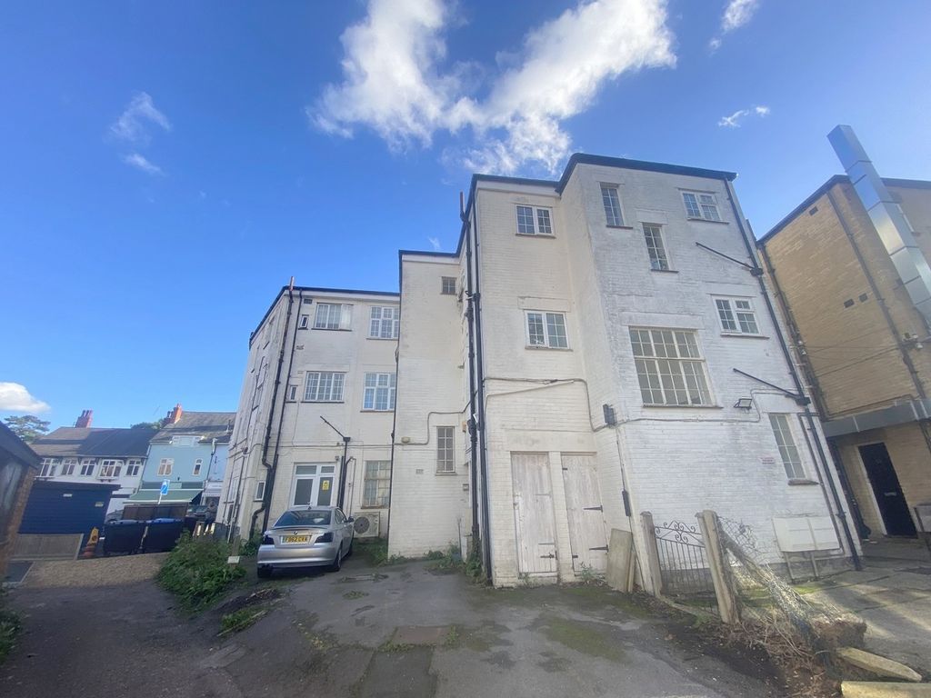 2 bed flat for sale in Penn Hill Avenue, Penn Hill, Poole BH14, £210,000