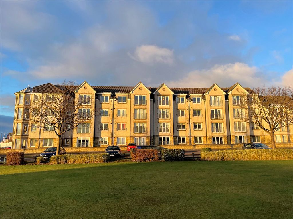 2 bed flat for sale in Millennium Court, Largs, North Ayrshire KA30, £180,000