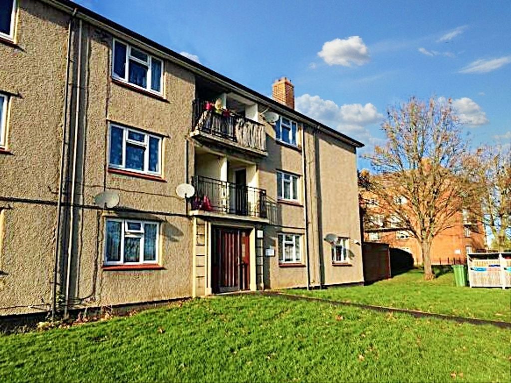 2 bed flat for sale in Pitman Road, Cheltenham GL51, £95,000