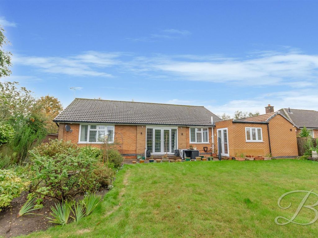 4 bed detached bungalow for sale in Wellow Road, Ollerton, Newark NG22, £450,000