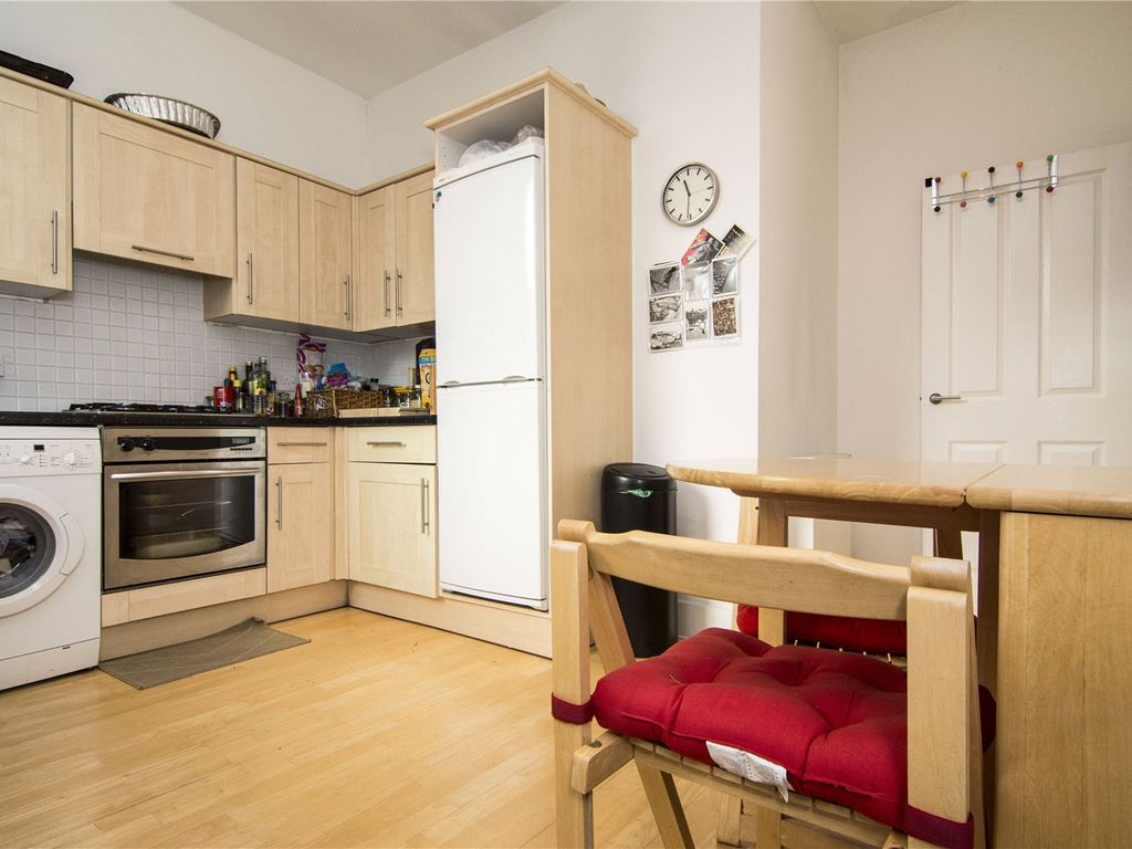 1 bed flat for sale in Reighton Road, Upper Clapton, London E5, £420,000