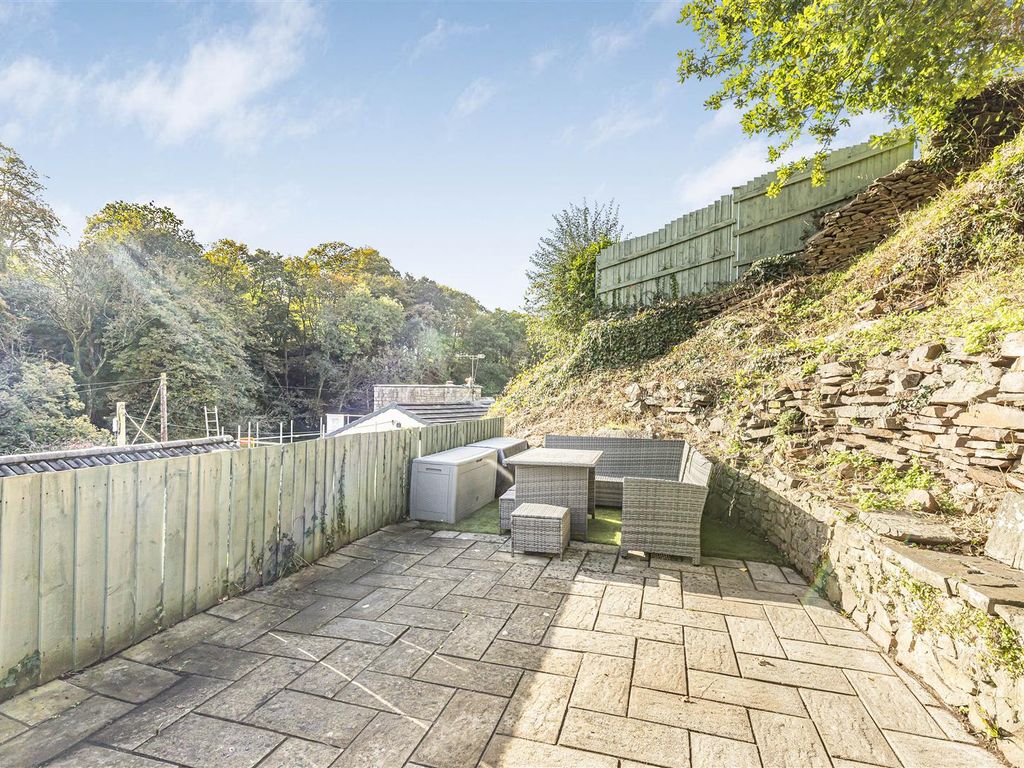 2 bed property for sale in The Dingle, Winterbourne Down, Bristol BS36, £375,000