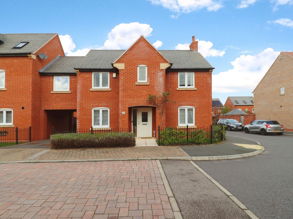 4 bed link-detached house for sale in Roundhouse Drive, Cawston, Rugby CV22, £374,950