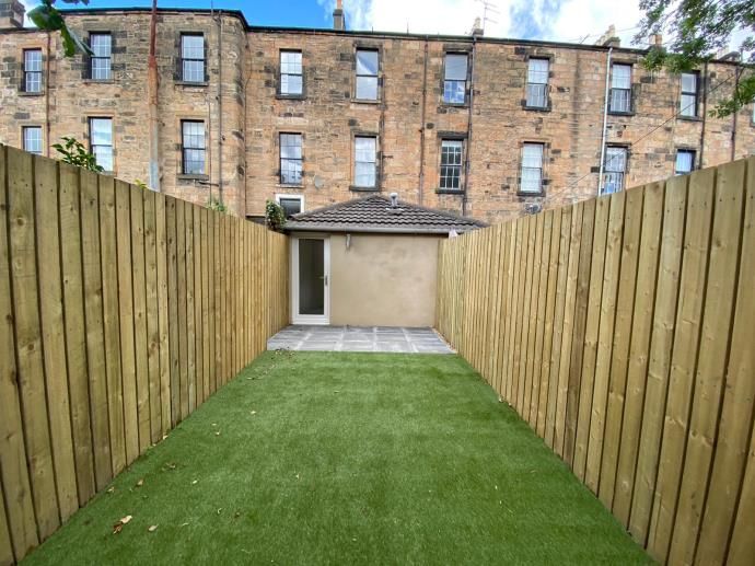 Mews house to rent in Ruskin Lane, Glasgow G12, £850 pcm