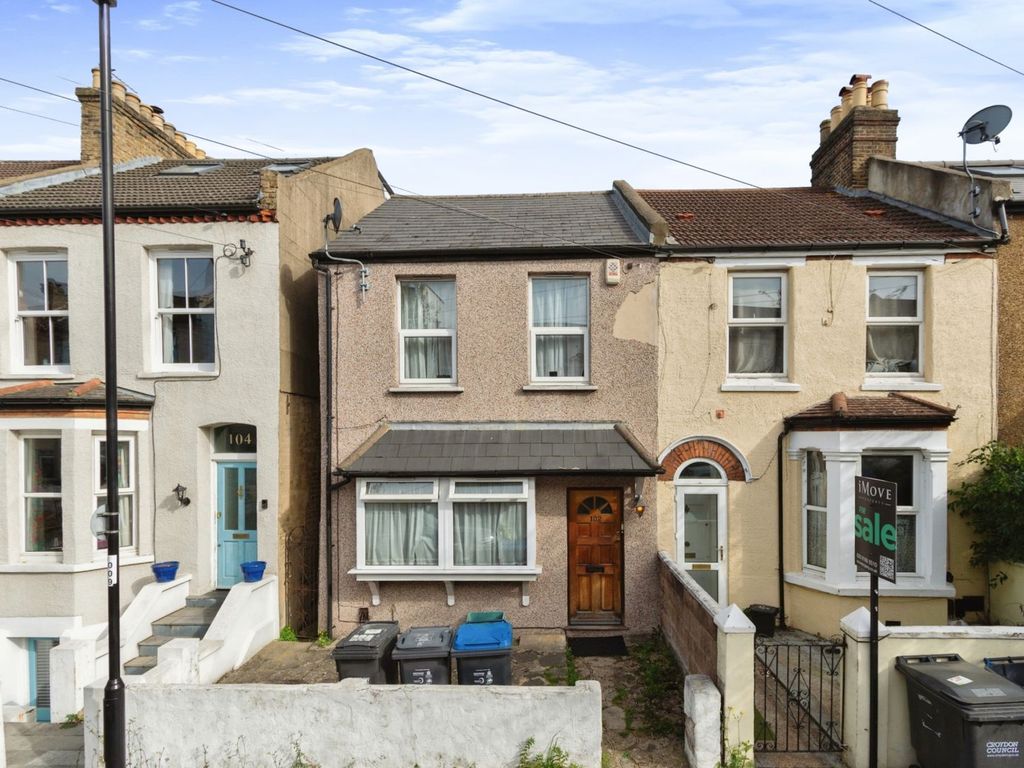 3 bed end terrace house for sale in Queen Mary Road, Crystal Palace SE19, £550,000