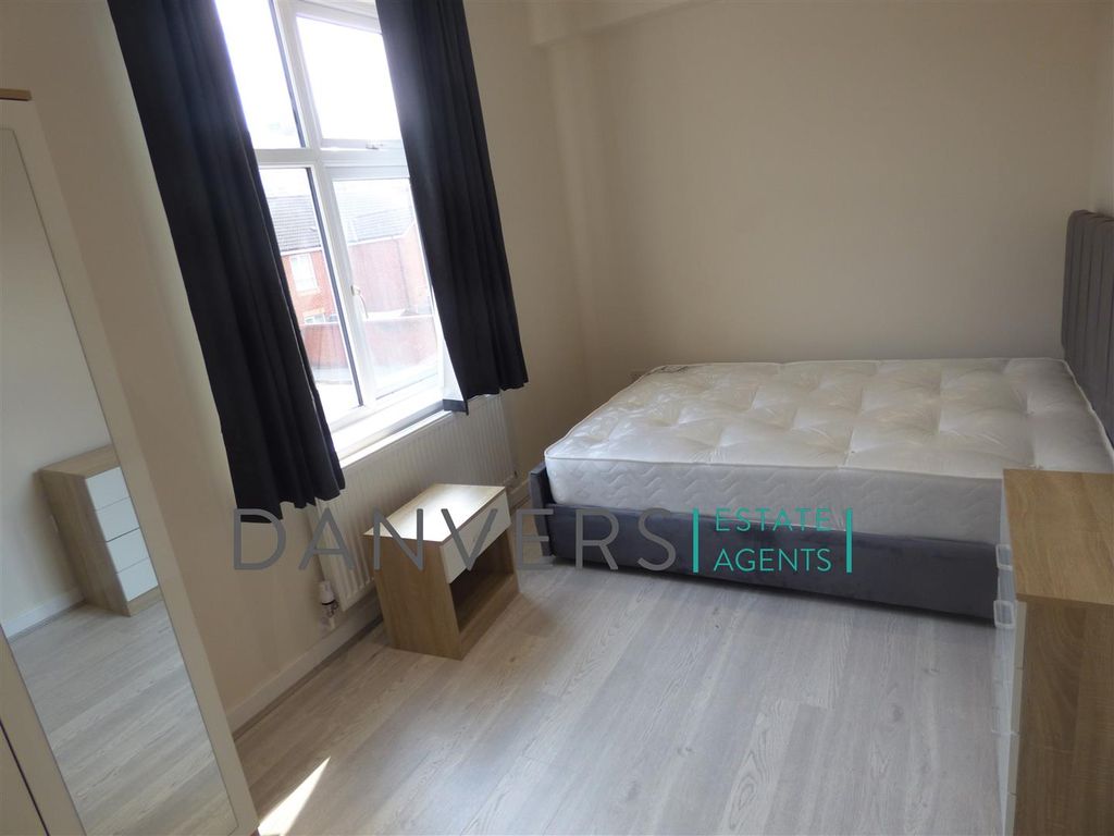 5 bed terraced house to rent in Clarendon Street, Leicester LE2, £1,950 pcm