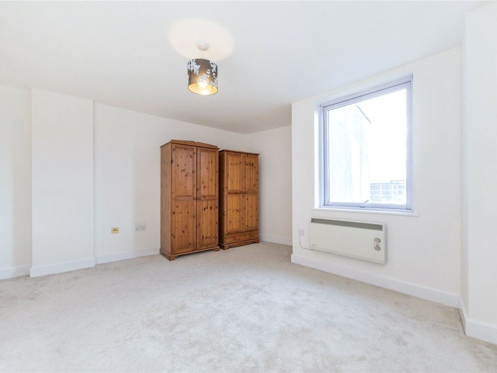 1 bed flat to rent in Parkway, Camden NW1, £2,000 pcm
