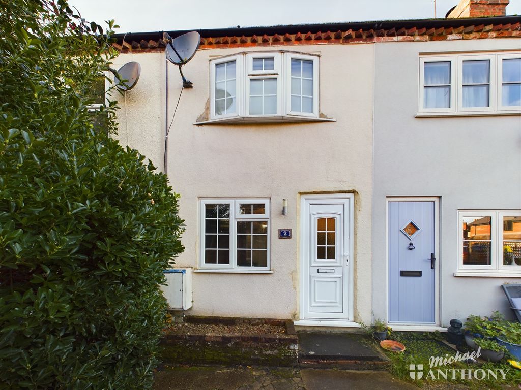 2 bed terraced house for sale in Brookside Terrace, Aylesbury, Buckinghamshire HP21, £250,000