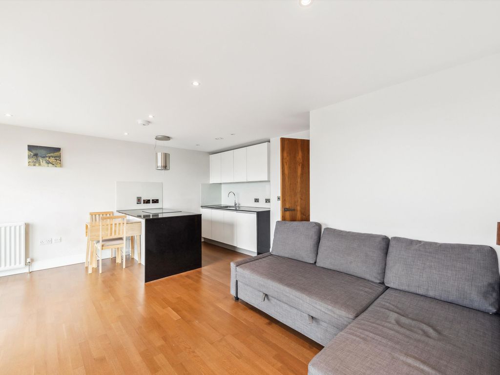 1 bed flat for sale in Crawford Building, London E1, £560,000